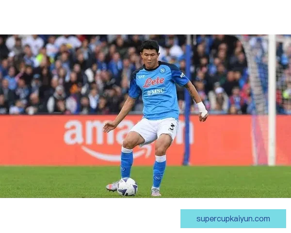 金玟哉国家队首秀表现稳健，未来潜力值得关注