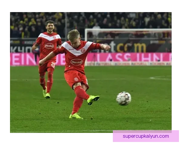 阿尔卡塞尔禁区能力持续提升，近期状态引发广泛关注